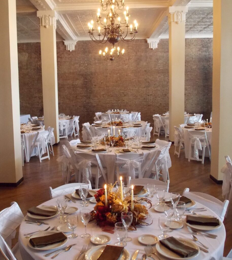 flanderhalldining protrait scaled.jpg